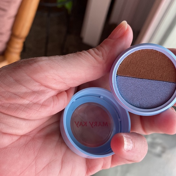 ❤️NEW❤️ Mary Kay Spring Duo Eye color- Stonewashed - Picture 2 of 3